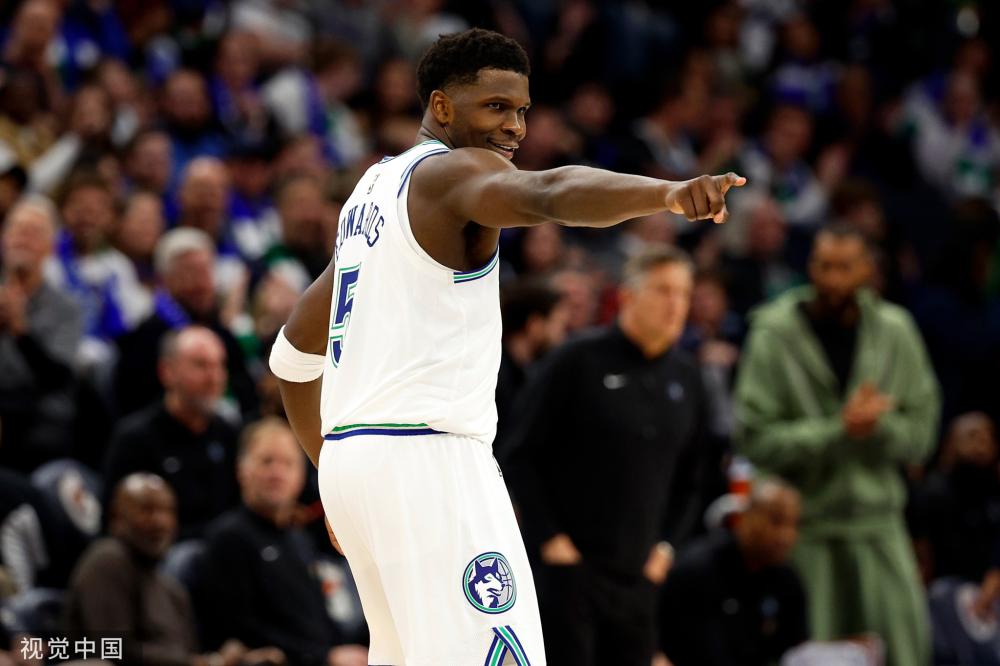 哈登三節打卡41分鮑威爾逆天29分快船輕松碾壓爵士止步連敗.