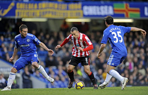 英超第31輪曼城3-1萊斯特城 斯通斯世界波哈蘭德雙響！曼城縮小榜首距離！.